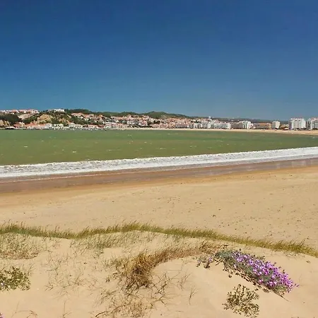 Baia I - And Rest * サン・マルティーニョ・ド・ポルト